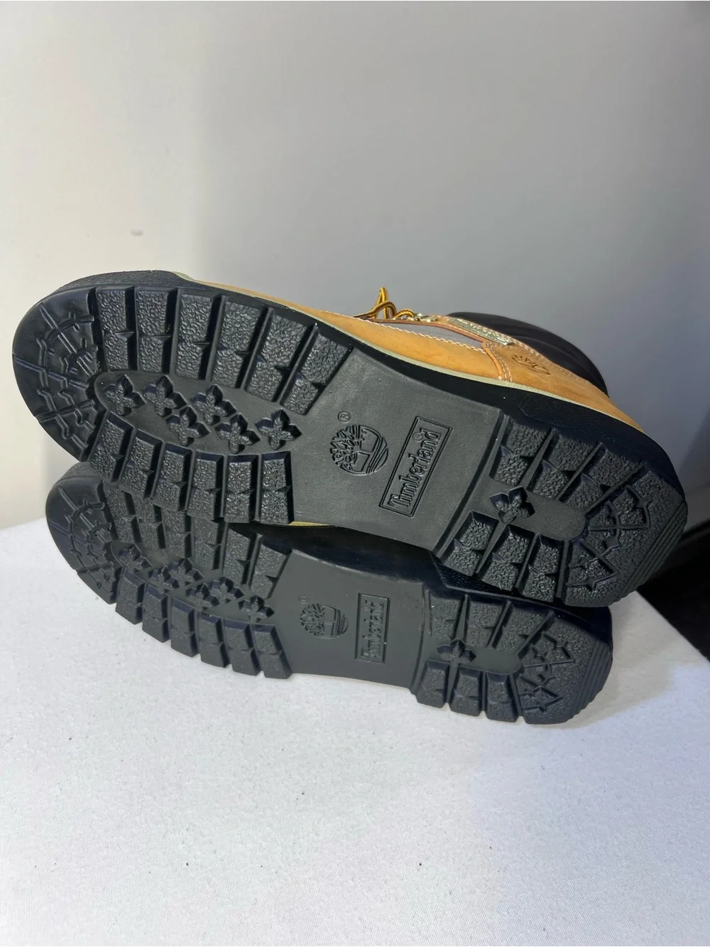 Timberland Field Boot 13070, Mens size 11, vintage like new no box